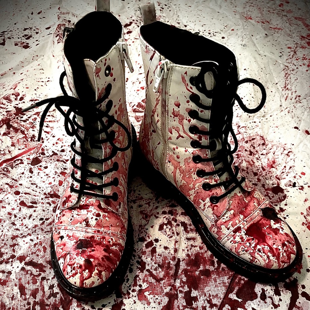 Custom made blood splatter white boots 🩸 scream queen